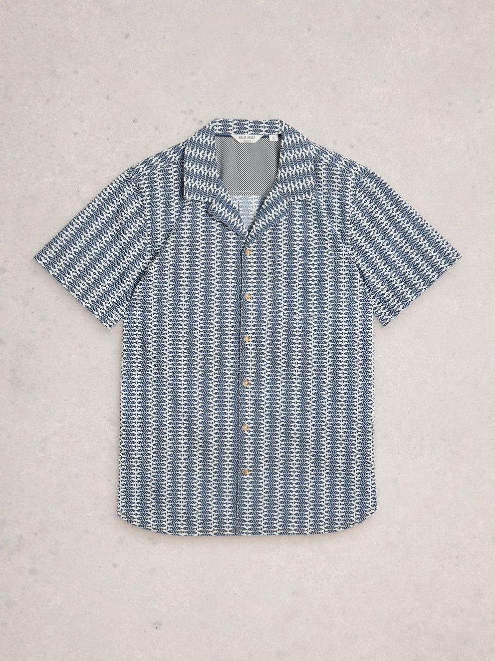 Hayle SS Fish Print Shirt in NAVY PR - FLAT FRONT