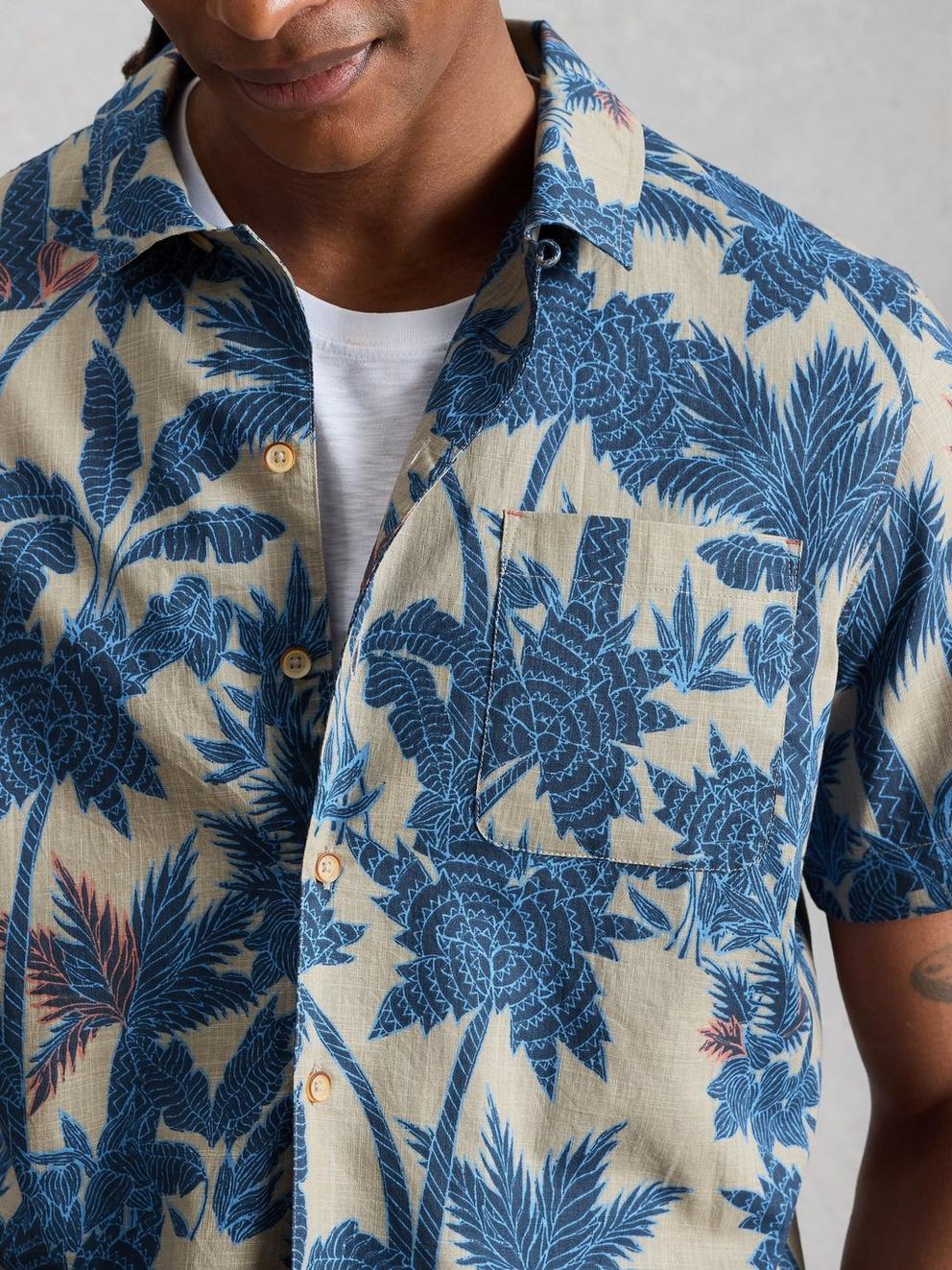 Hayle Palms Print Shirt in NAVY PR - MODEL DETAIL