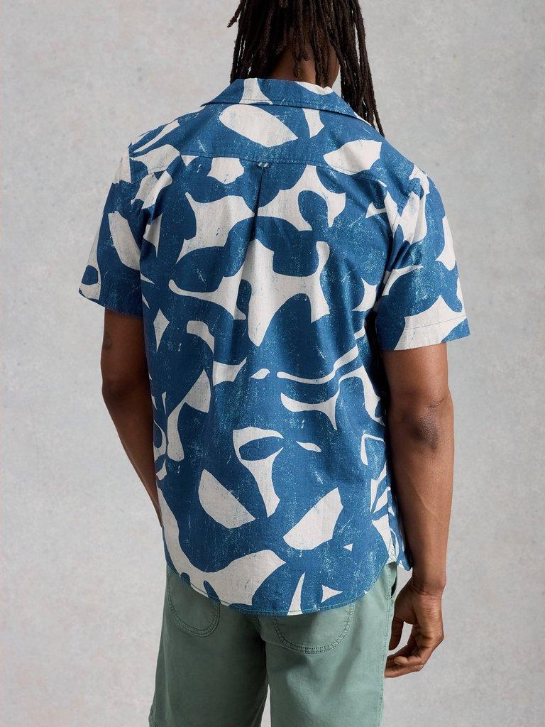 Hayle SS Abstract Print Shirt in BLUE PR - MODEL BACK