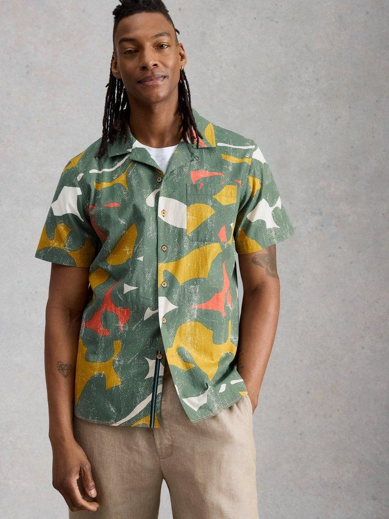 Hayle SS Abstract Print Shirt in GREEN PR - MODEL DETAIL