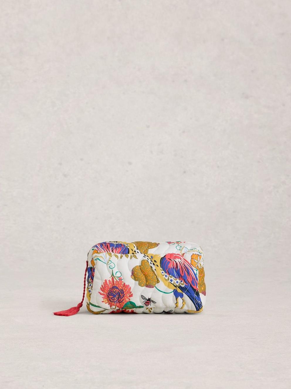 Shelby Quilted Zip Wash Bag in IVORY PR - LIFESTYLE