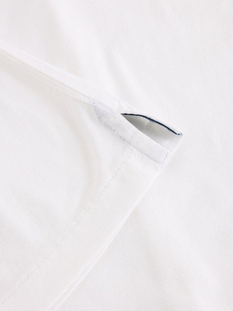 Skipton Smart Tee in BRIL WHITE - FLAT DETAIL