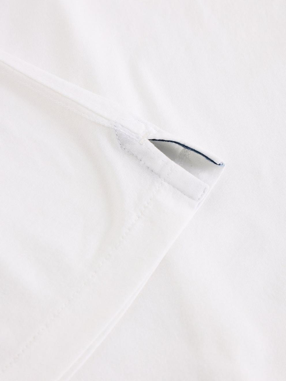 Skipton Smart Tee in BRIL WHITE - FLAT DETAIL