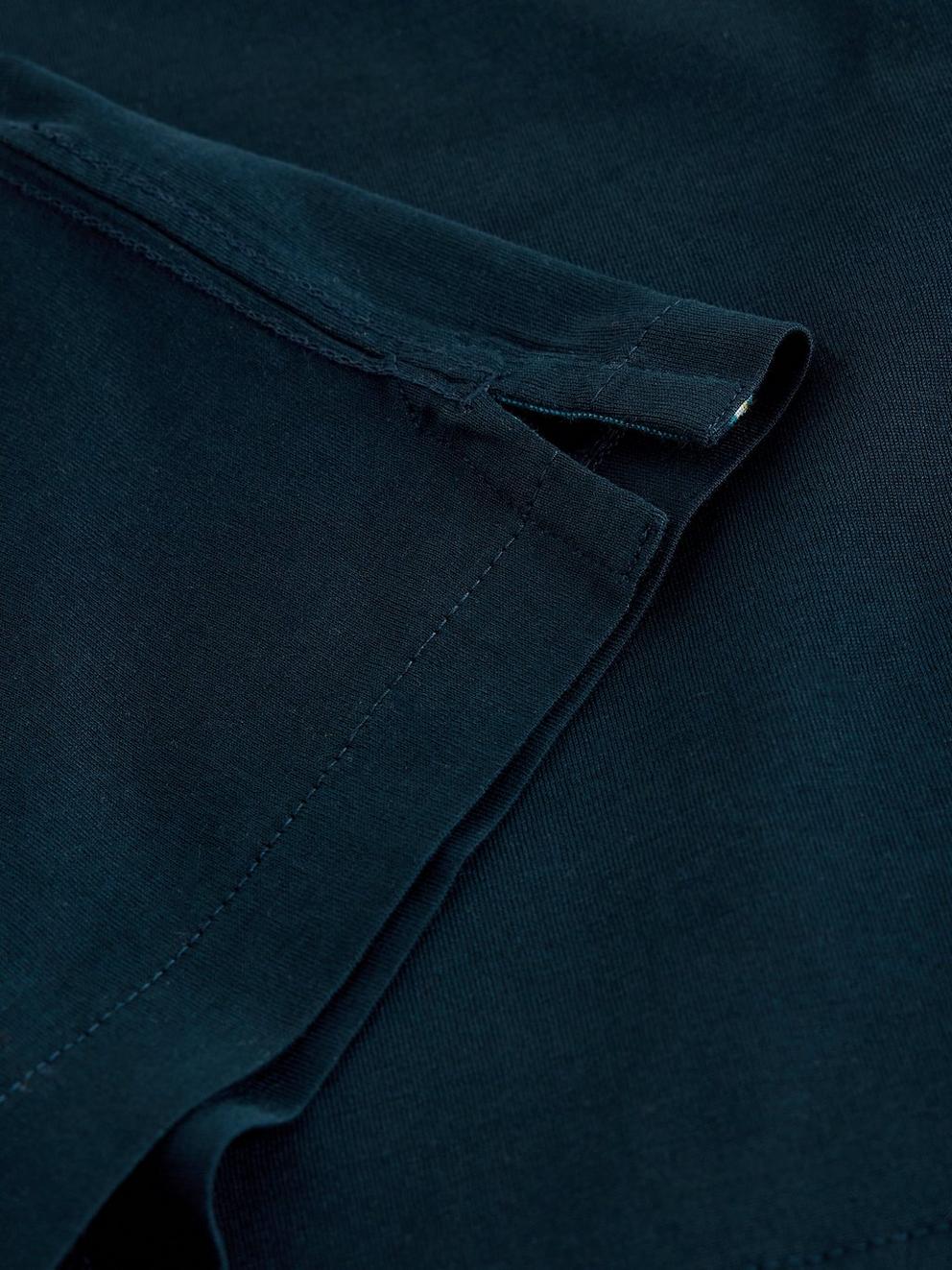 Skipton Smart Tee in DARK NAVY - FLAT DETAIL