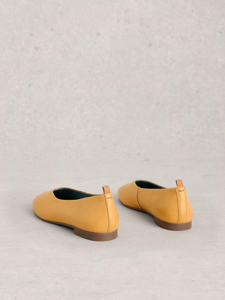 Cheri Pump Leather Ballerina in MID YELLOW - FLAT BACK