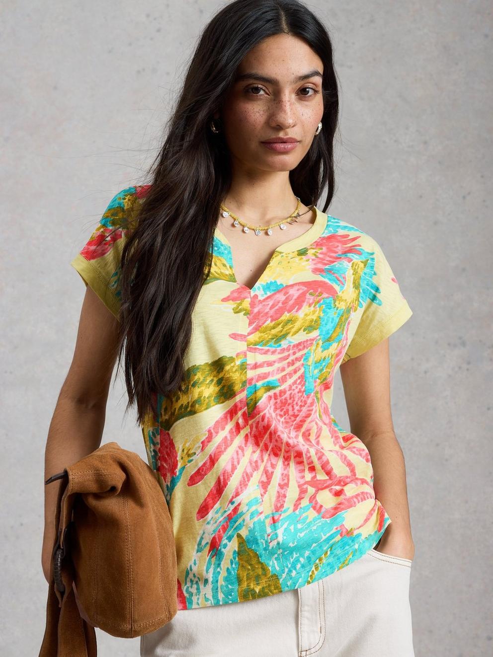 NELLY PRINT NOTCH NECK TEE in GREEN MLT - LIFESTYLE