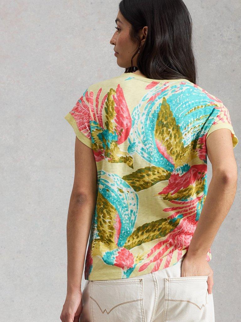 NELLY PRINT NOTCH NECK TEE in GREEN MLT - MODEL BACK