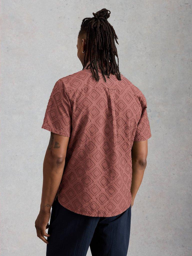 Gosport SS Geo Shirt in DUS PINK - MODEL BACK