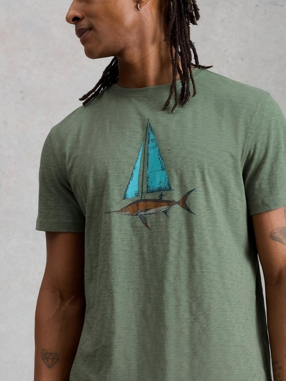Abersoch Fish Sail Graphic Tee in GREEN PR - MODEL DETAIL