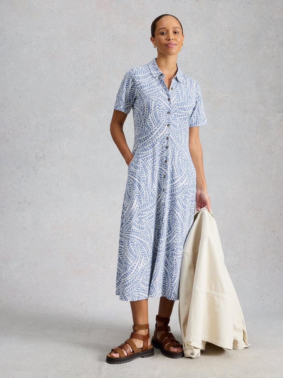 Rua Print Jersey Shirt Dress in BLUE MLT - MODEL FRONT