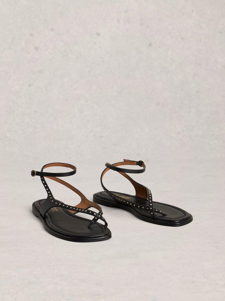 Barely There Sandal in PURE BLK - FLAT FRONT