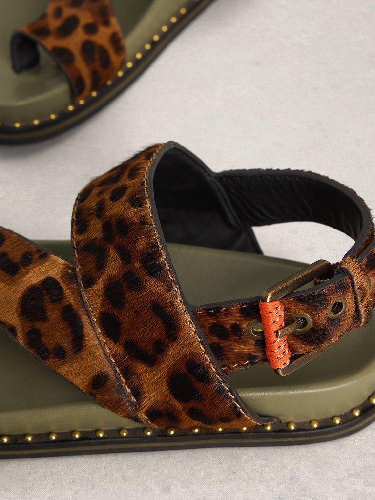 Taylor Footbed Sandal in BROWN MLT - FLAT DETAIL