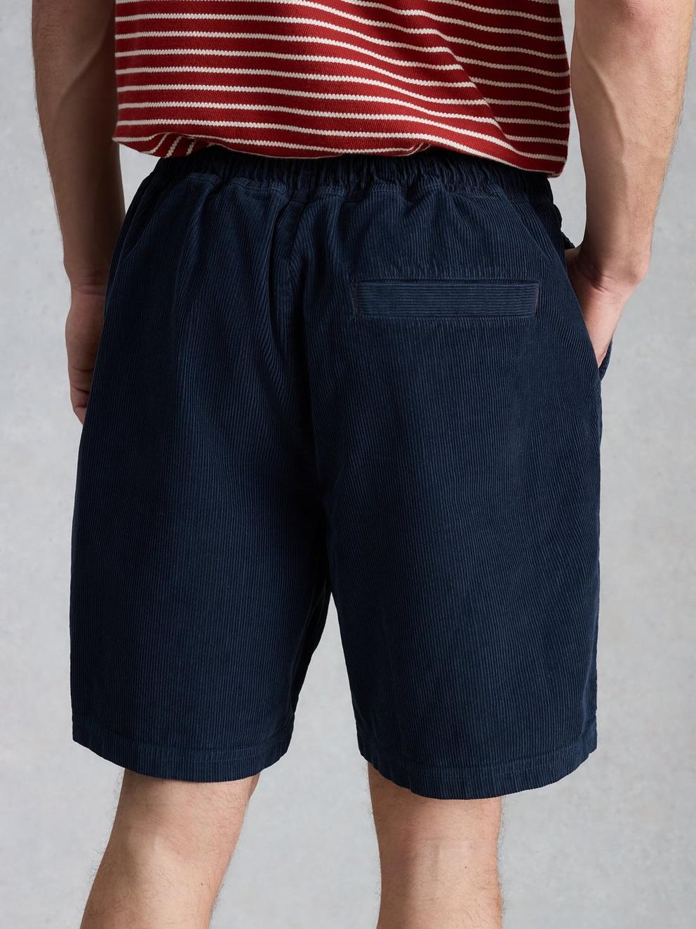 Lewes Cord Short in DARK NAVY - MODEL BACK