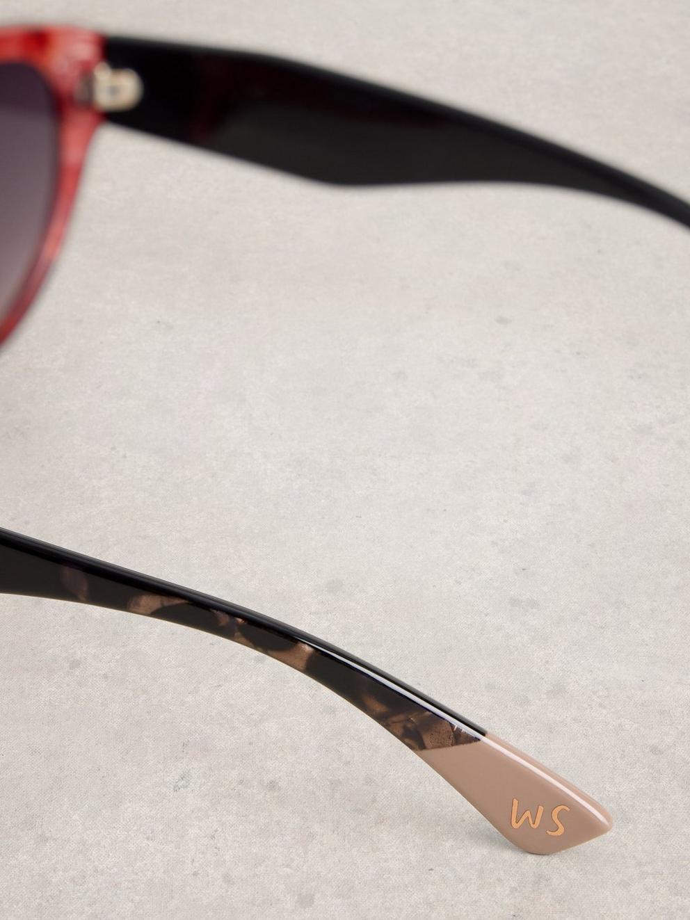 Slim Cat Eye Sunglasses in RED MLT - FLAT DETAIL