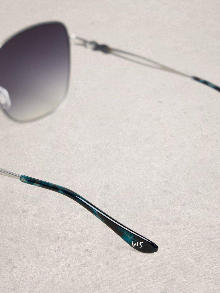 Oversized Butterfly Sunglasses in BLK MLT - FLAT DETAIL