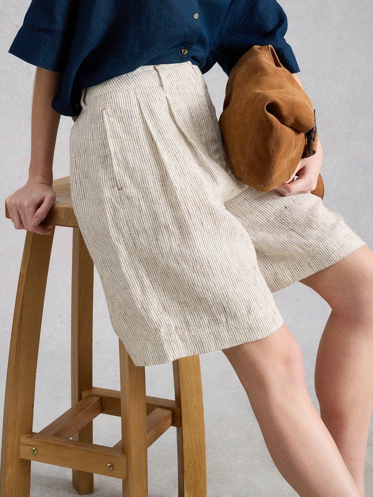 Sasha Linen Short in IVORY MLT - MODEL FRONT