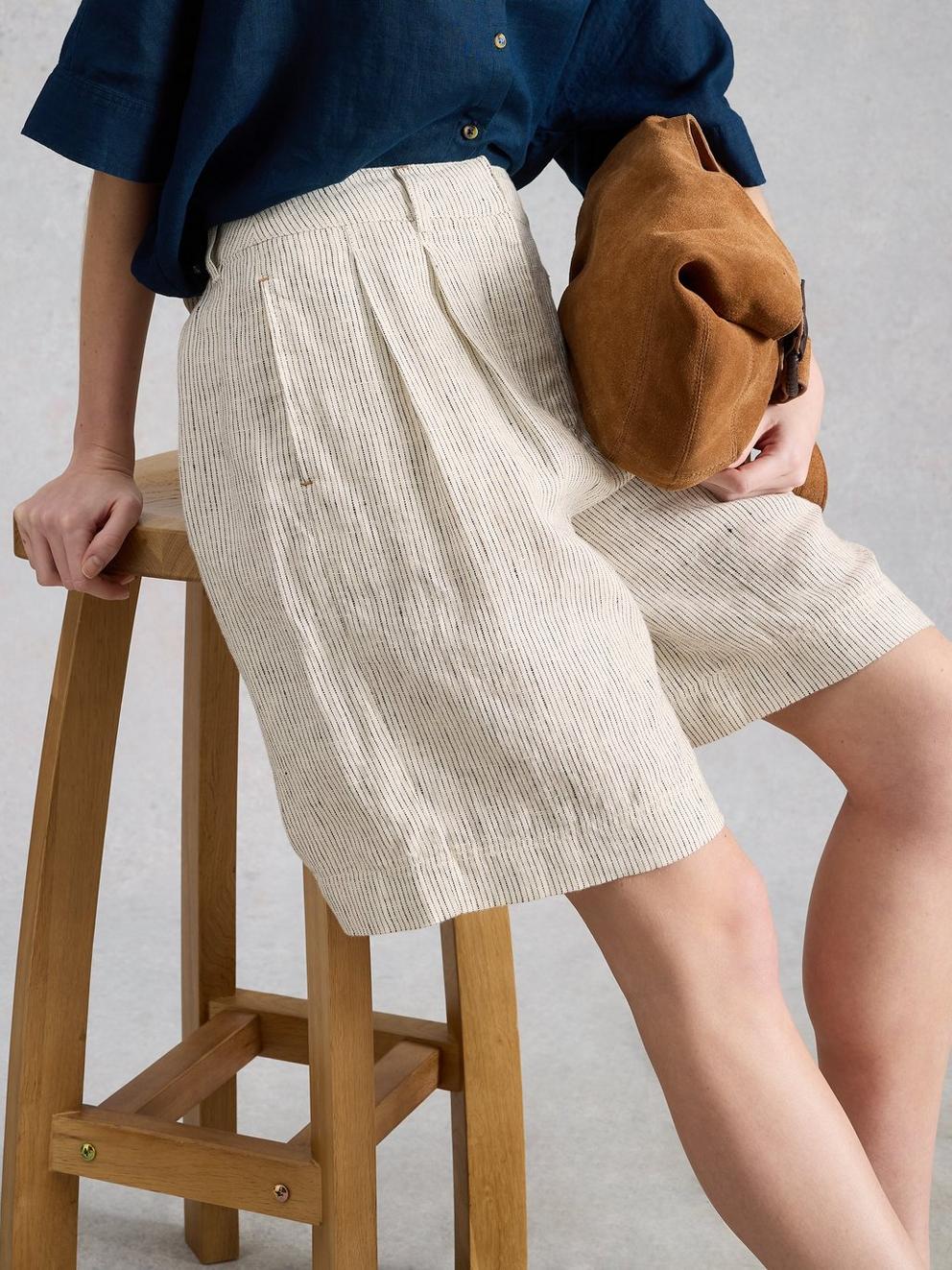 Sasha Linen Short in IVORY MLT - MODEL FRONT