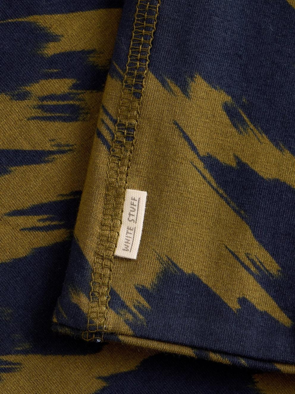 VERSATILE JERSEY ROLL in GREEN MLT - FLAT DETAIL