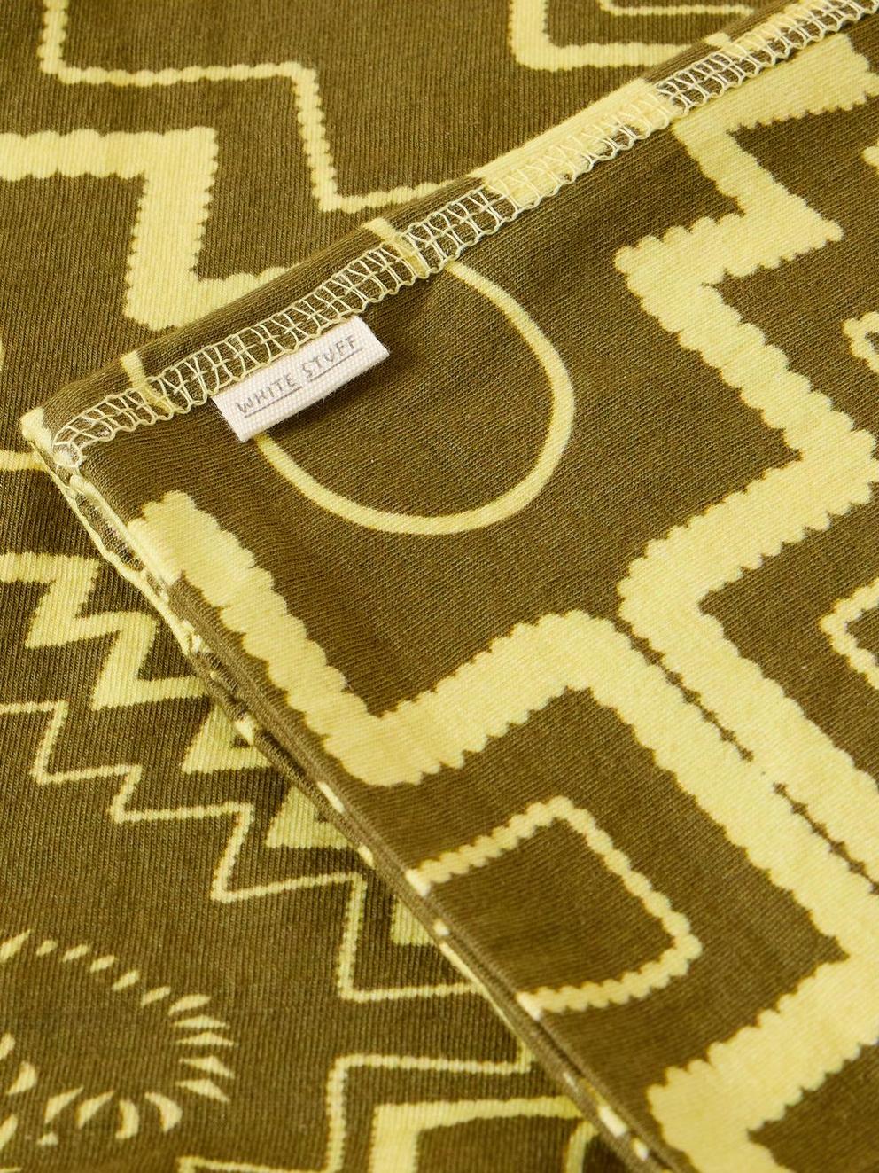 VERSATILE JERSEY ROLL in GREEN PR - FLAT DETAIL