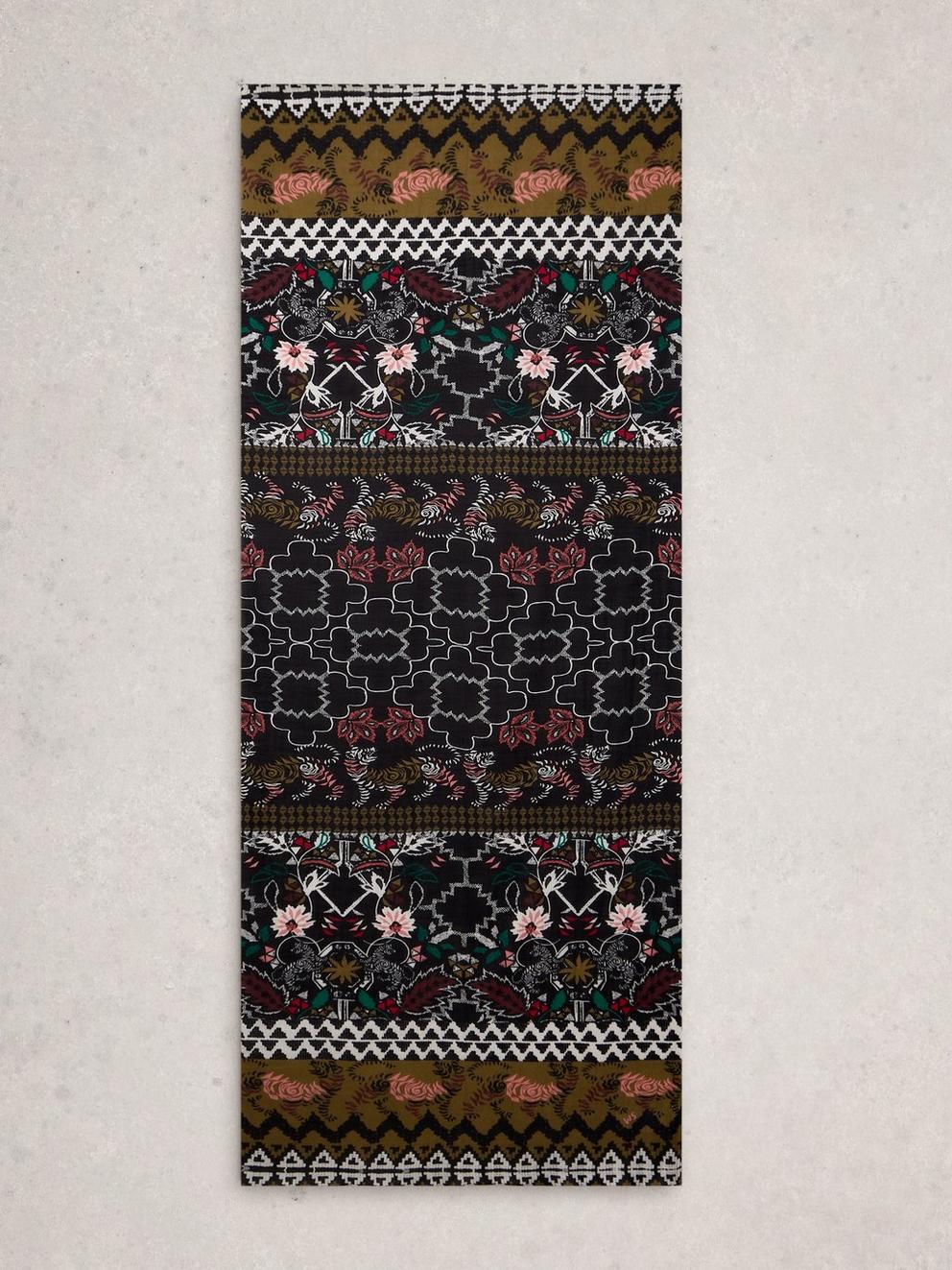CALLIE PRINTED SCARF in BLK PR - FLAT BACK