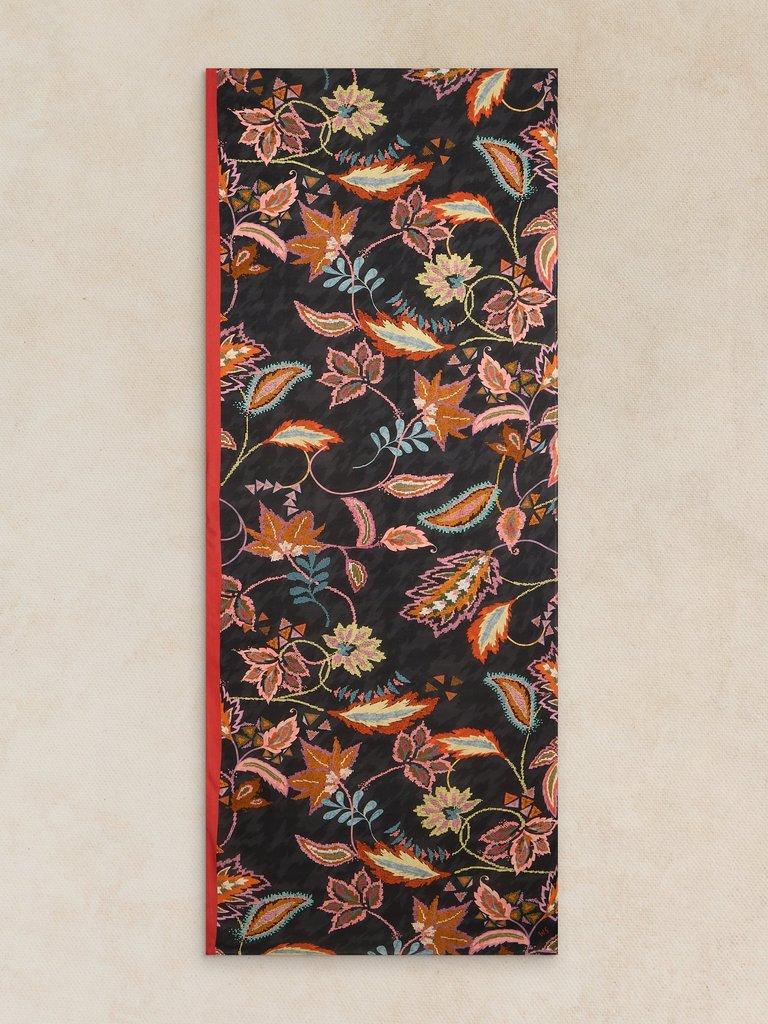 SOPHIE PRINTED SCARF in BLK PR - FLAT BACK
