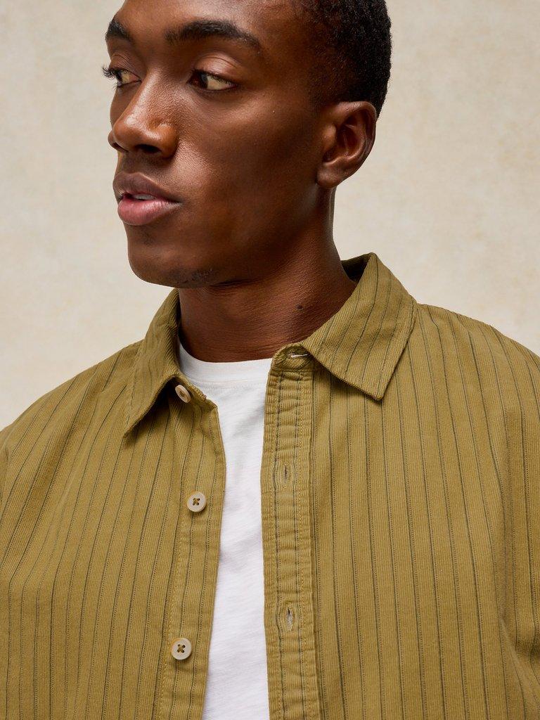 BRUTON CORD SHIRT in DK CHART - MODEL DETAIL