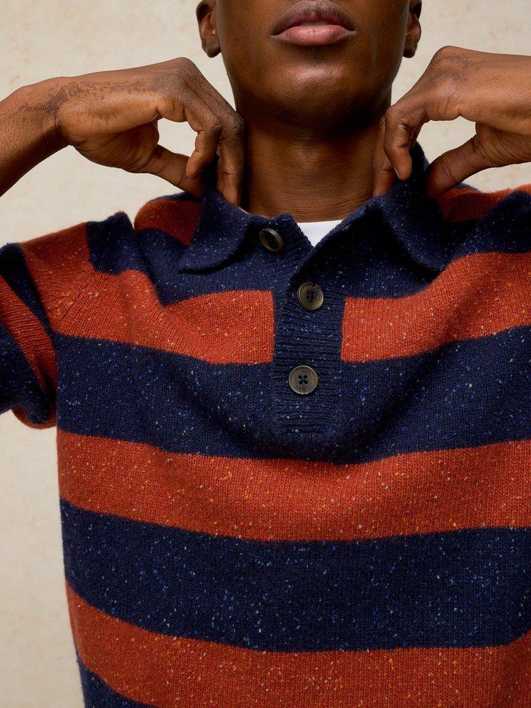 BUCKLEY STRIPED RUGBY JUMPER in NAVY MULTI - MODEL DETAIL