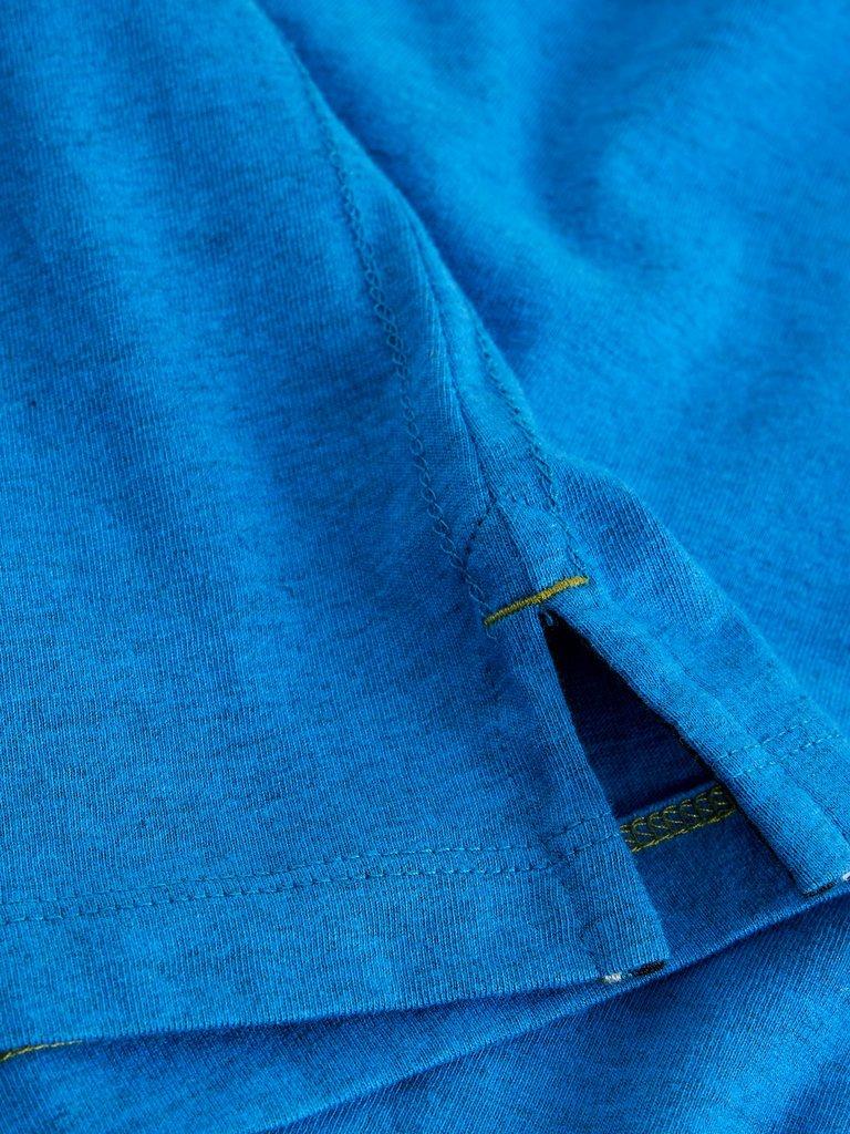 ABERSOCH CREW NECK SHORT SLEEVE TEE in BRT BLUE - FLAT DETAIL