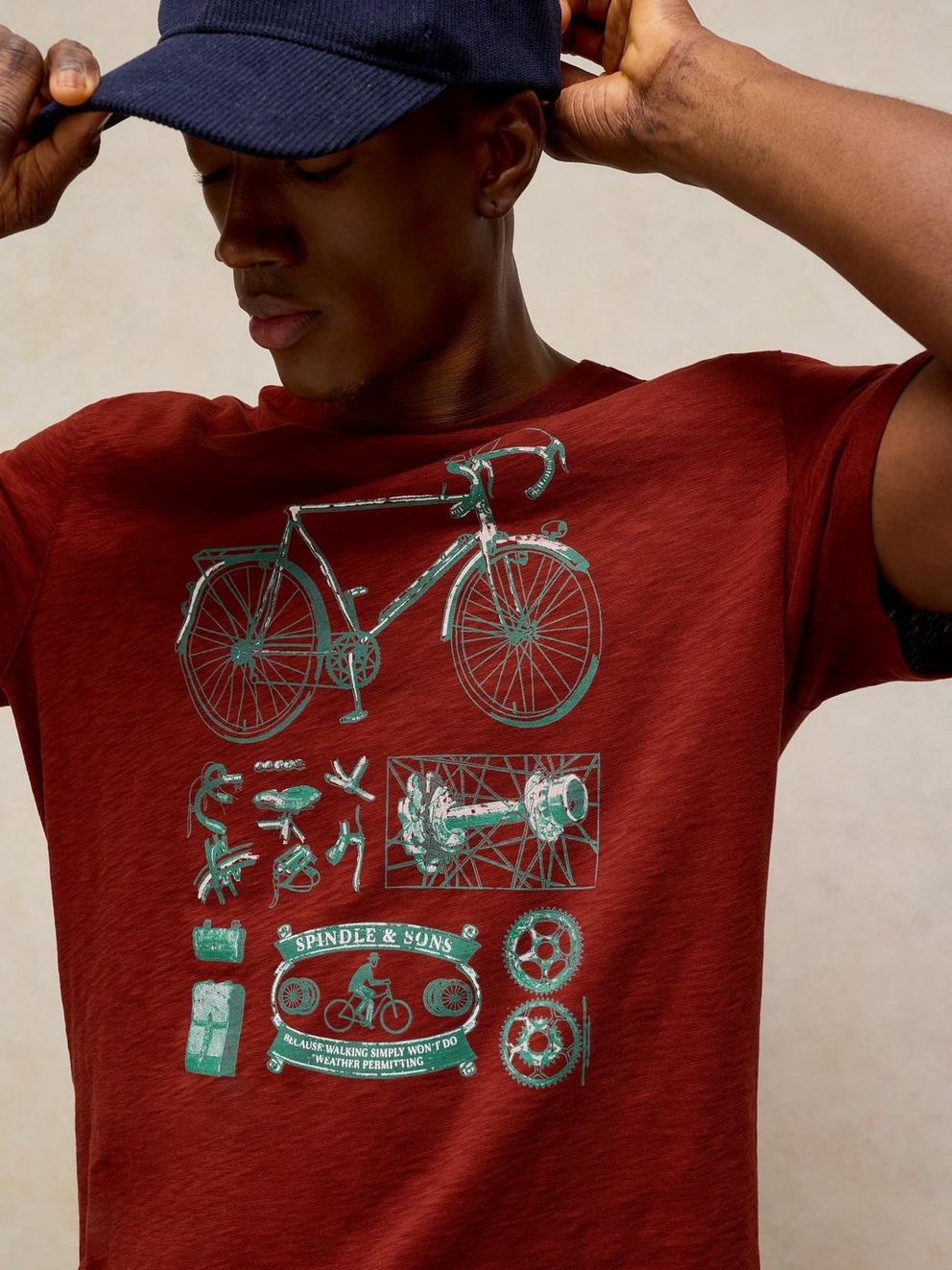 ABERSOCH GRAPHIC TEE in RED PR - LIFESTYLE