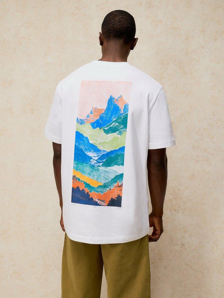 HORSHAM GRAPHIC TEE in WHITE PR - LIFESTYLE