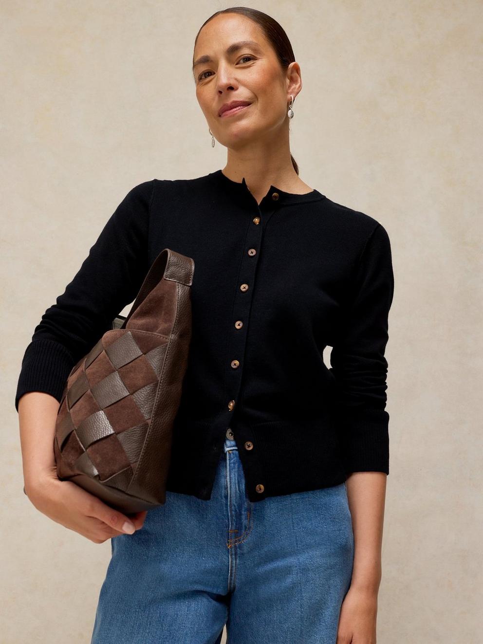 LOIS CARDI in PURE BLK - MODEL DETAIL