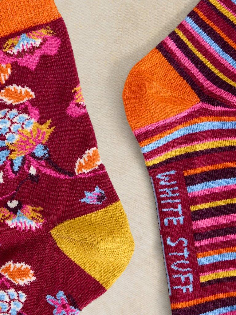 2PK STRIPE FLORAL ANKLE SOCKS in PLUM MLT - FLAT DETAIL