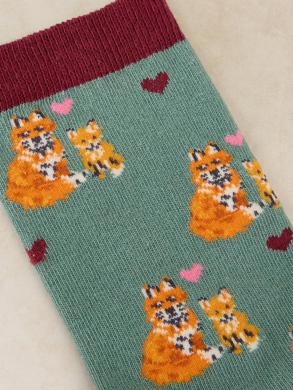 LOVING FOX ANKLE SOCK in LGT BLUE - FLAT DETAIL