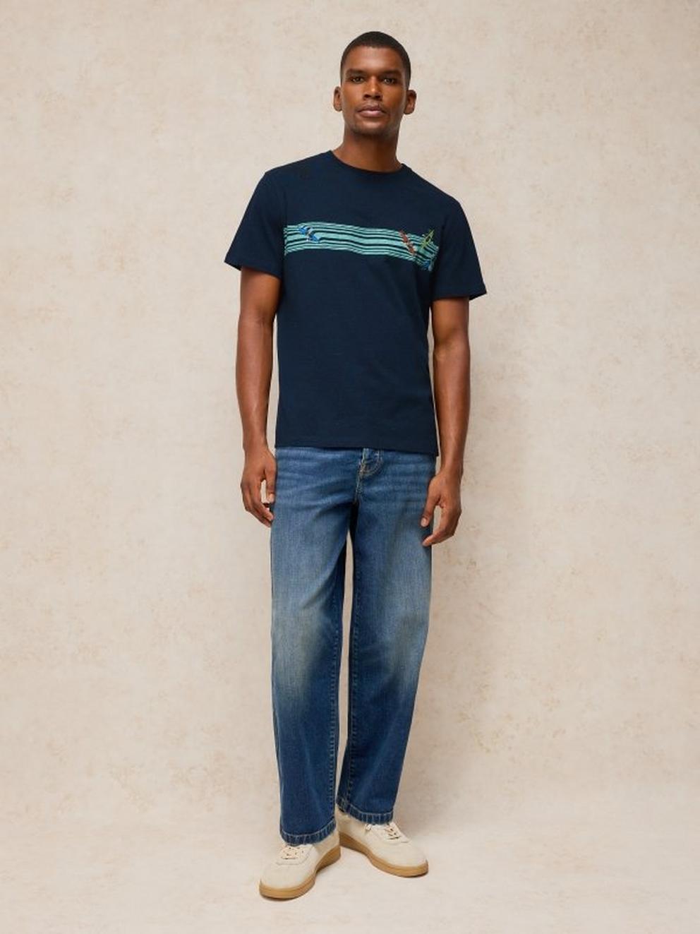 ABERSOCH GRAPHIC TEE in NAVY PR - MODEL FRONT
