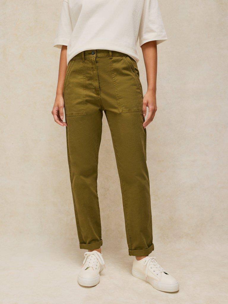 TWISTER CHINO TROUSER in KHAKI GRN - MODEL FRONT