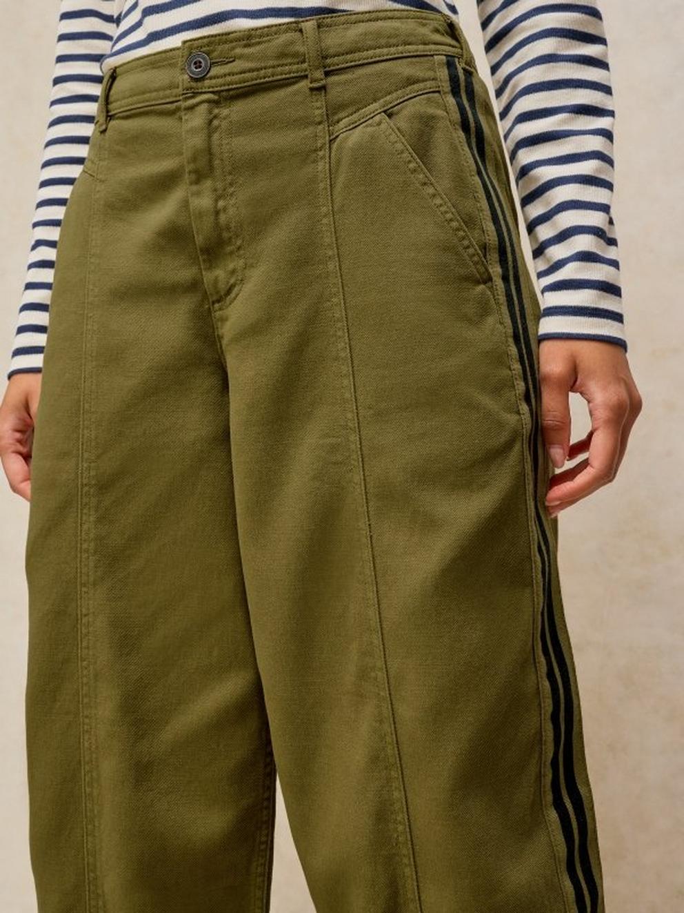 ADELINE UTILITY BARREL TROUSER in KHAKI GRN - MODEL DETAIL