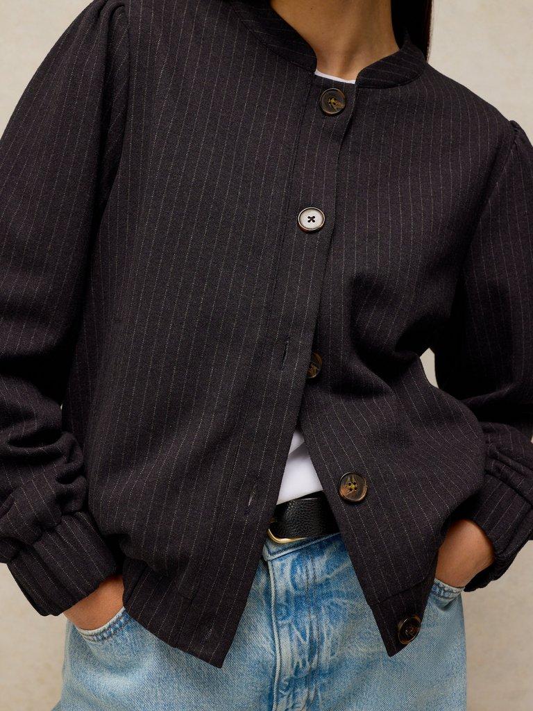 BONNIE BOMBER JACKET in NAVY MULTI - MODEL DETAIL