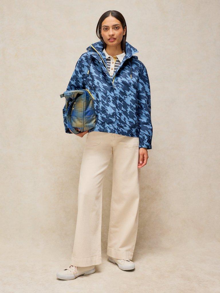 BETH SHORT WATERPROOF COAT in NAVY MULTI - MODEL FRONT