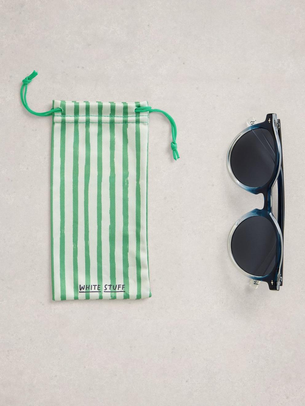 Preppy Light Round Sunglasses in BLUE MLT - FLAT FRONT