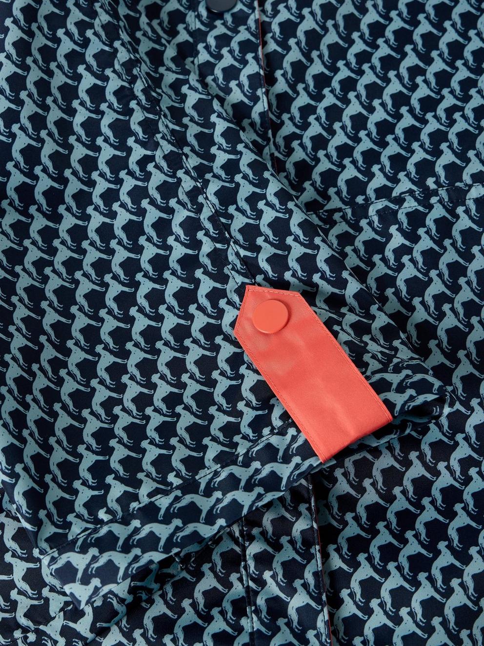 DAKOTA SHOWERPROOF PONCHO in NAVY PR - FLAT DETAIL
