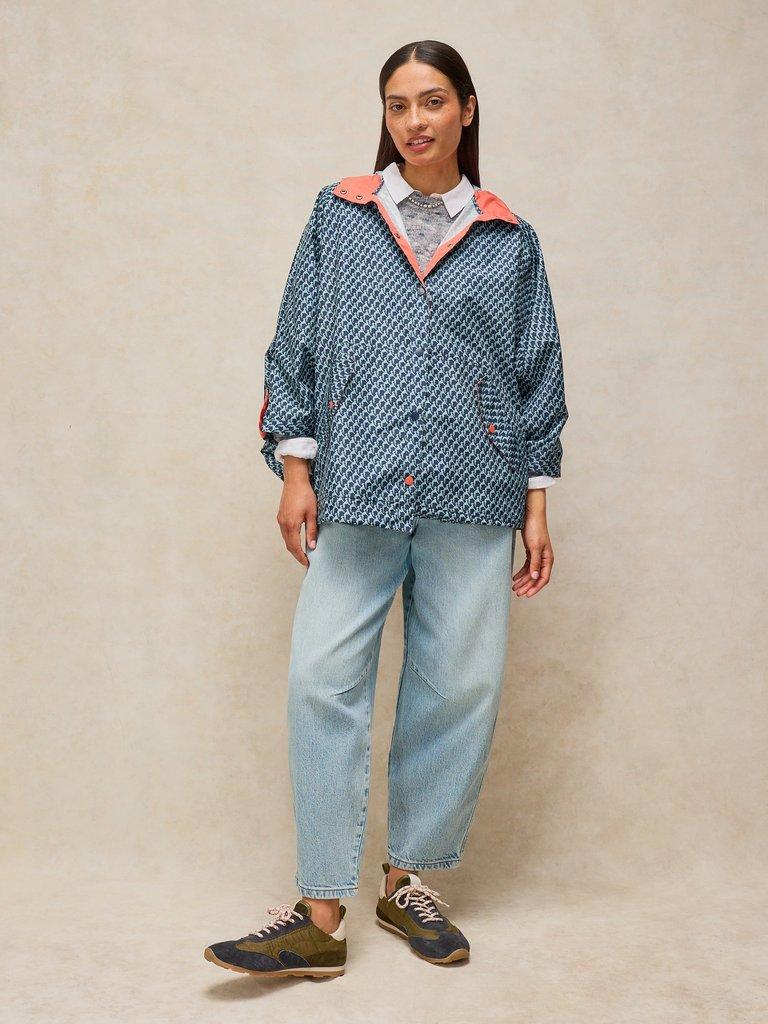 DAKOTA SHOWERPROOF PONCHO in NAVY PR - MODEL FRONT
