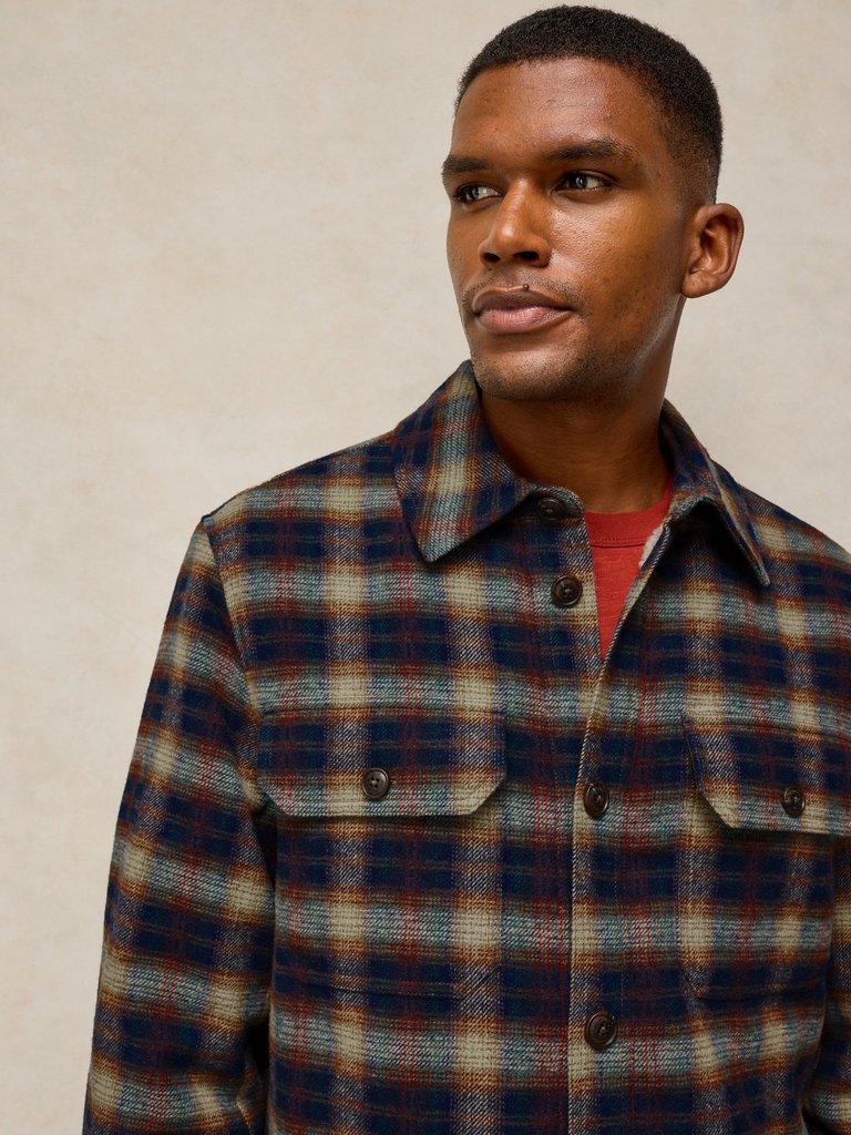 HETTON CHECK BORG LINED JACKET in NAVY MULTI - MODEL DETAIL