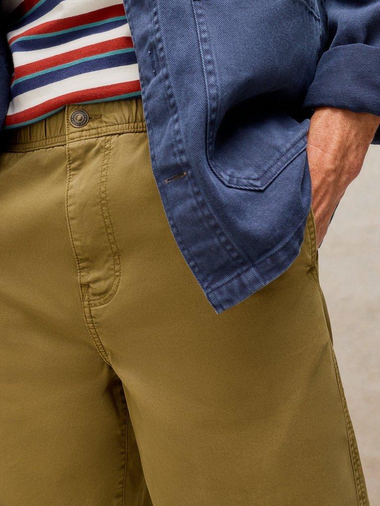 WALKER WIDE LEG TROUSER in DK CHART - MODEL DETAIL