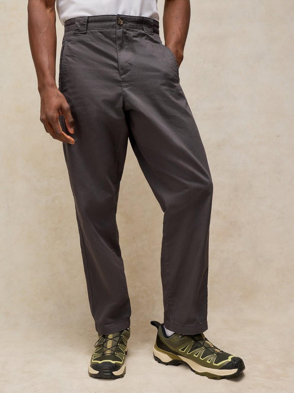 THIRSK TAPERED ANKLE TROUSER in DK GREY - MODEL FRONT