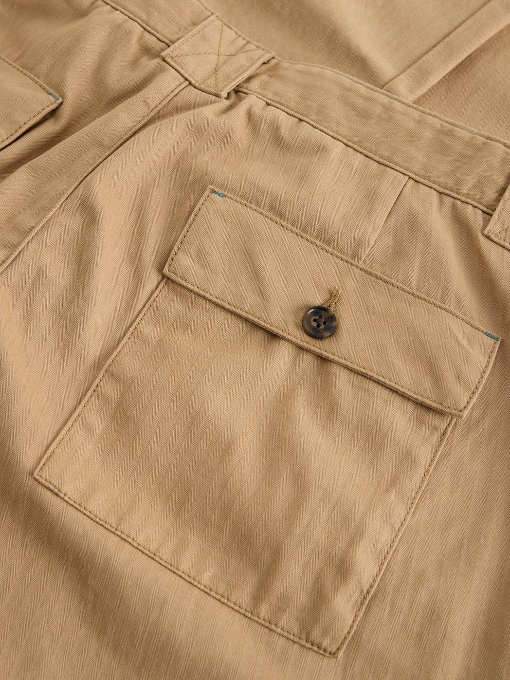 THIRSK TAPERED ANKLE TROUSER in DK NAT - FLAT DETAIL