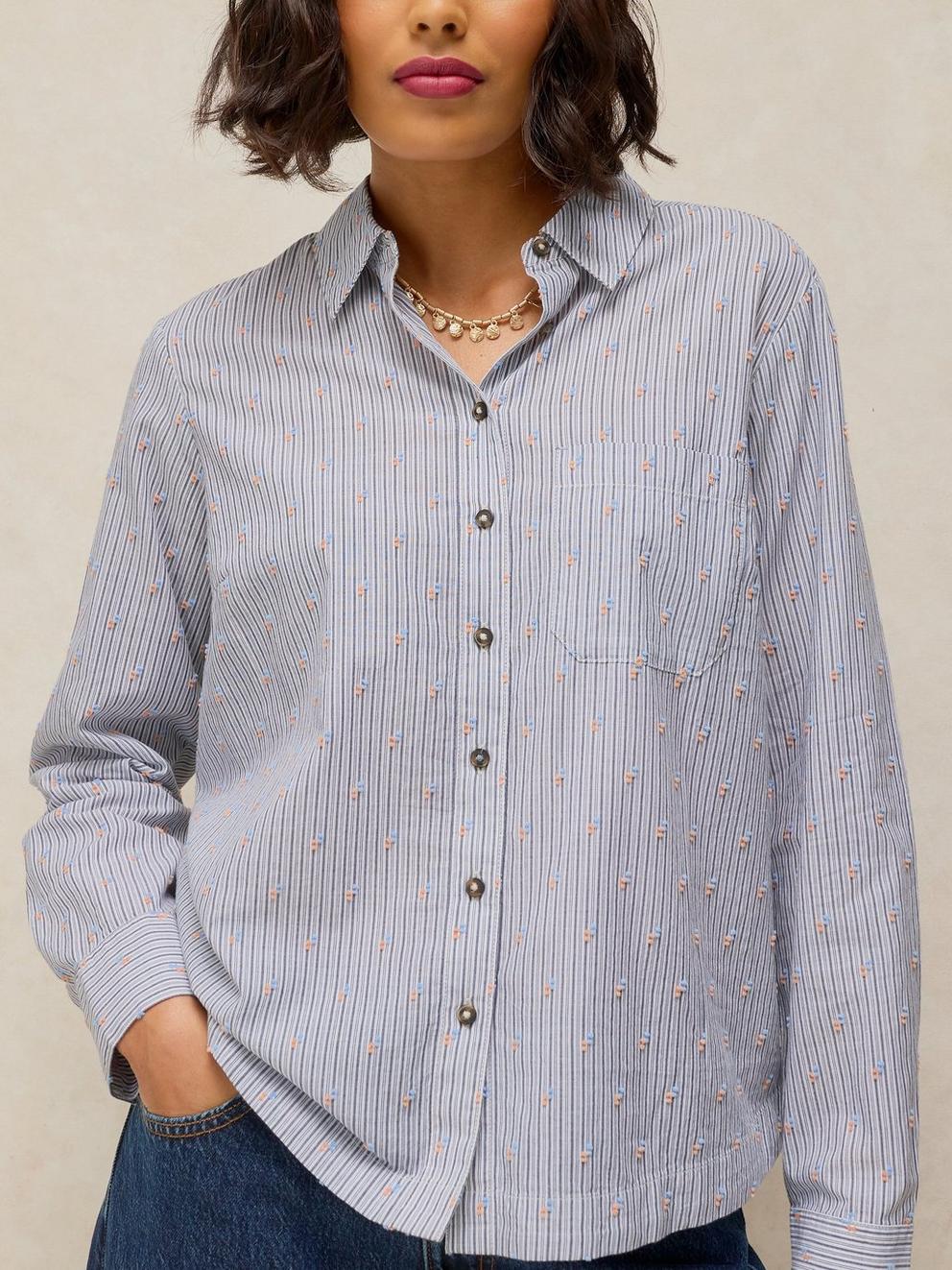 LIBBY ORGANIC COTTON SHIRT in BLUE MLT - MODEL DETAIL