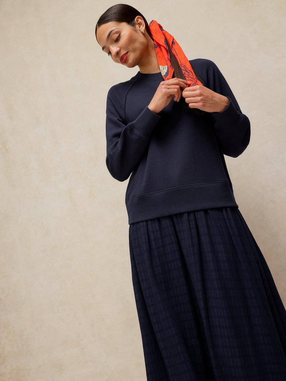 CARTER MIX SWEAT DRESS in DARK NAVY - MODEL DETAIL