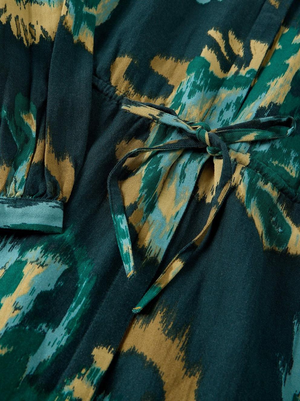 SHOP STOCK LOOK UP in GREEN PR - FLAT DETAIL