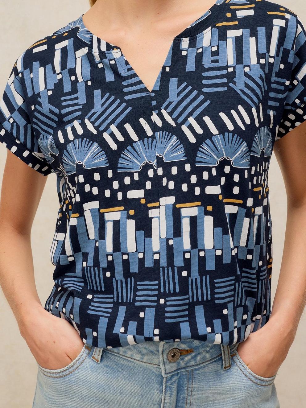 NELLY NOTCH NECK TEE in BLUE PR - MODEL DETAIL