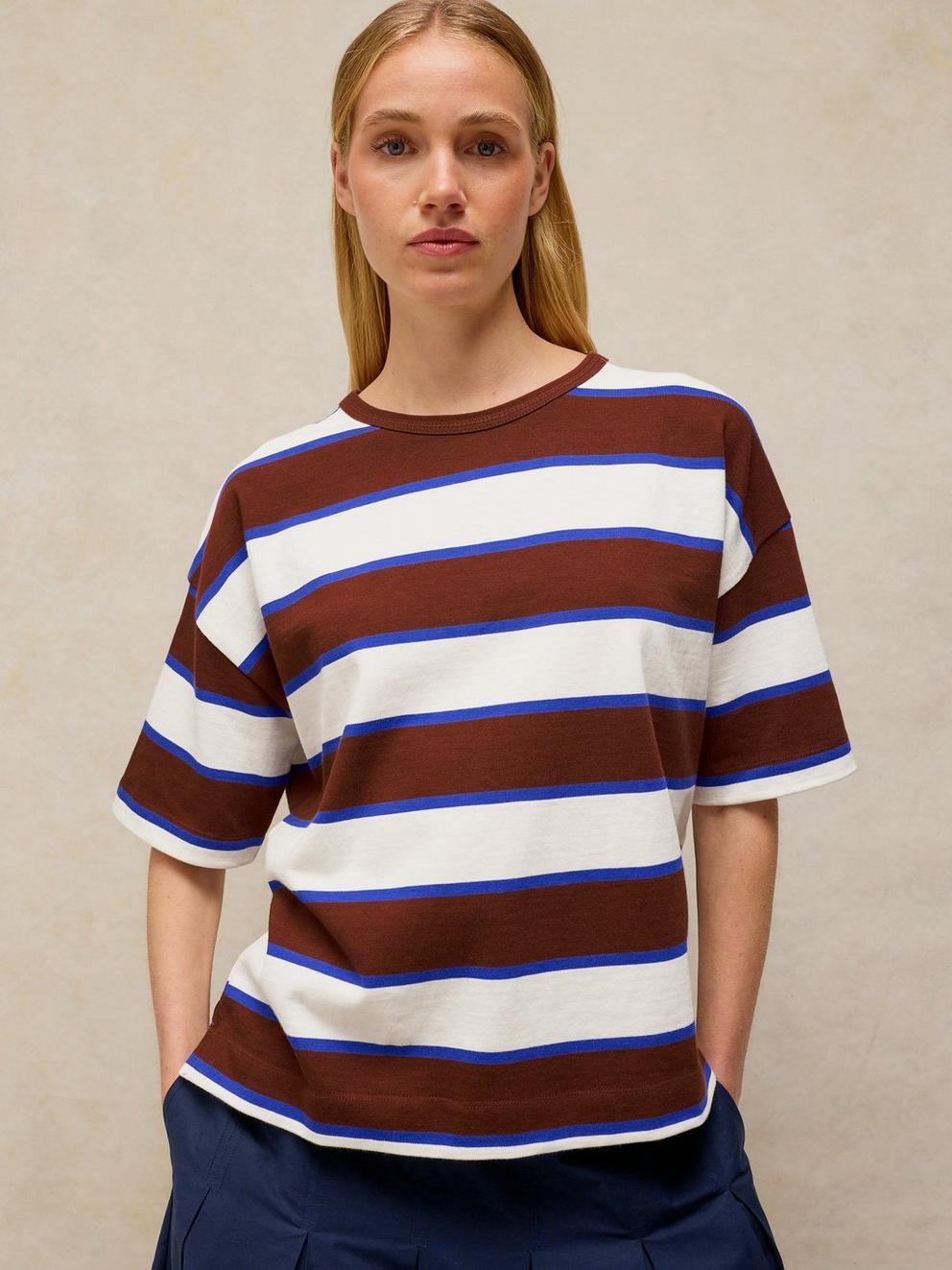 KAT STRIPE MIDWEIGHT TEE in BROWN MLT - LIFESTYLE